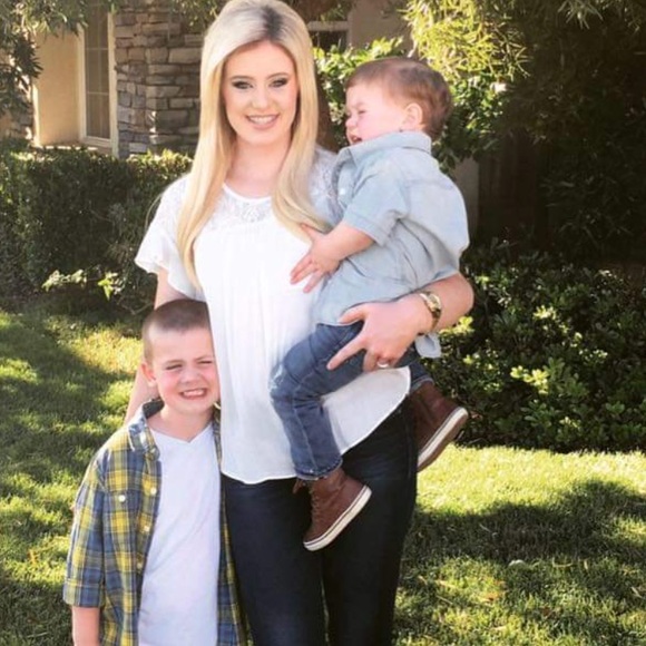 Meet your Posher, Macy - Picture 1 of 5